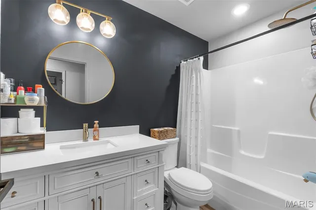 $324,900 | 717 Deerfield Lane, Farmington, MO 63640