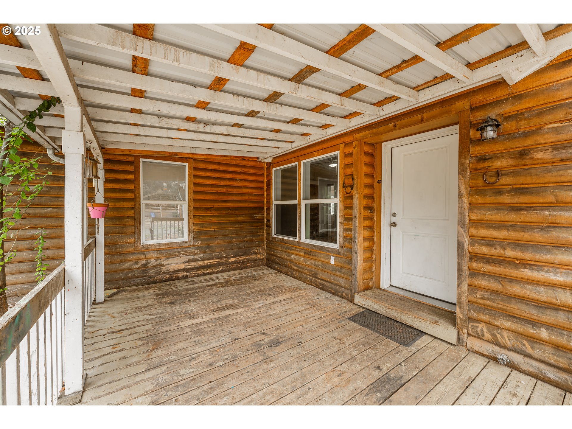 161 South Avenue Sutherlin, OR 97479 - Photo 2 of 45 front view of a house