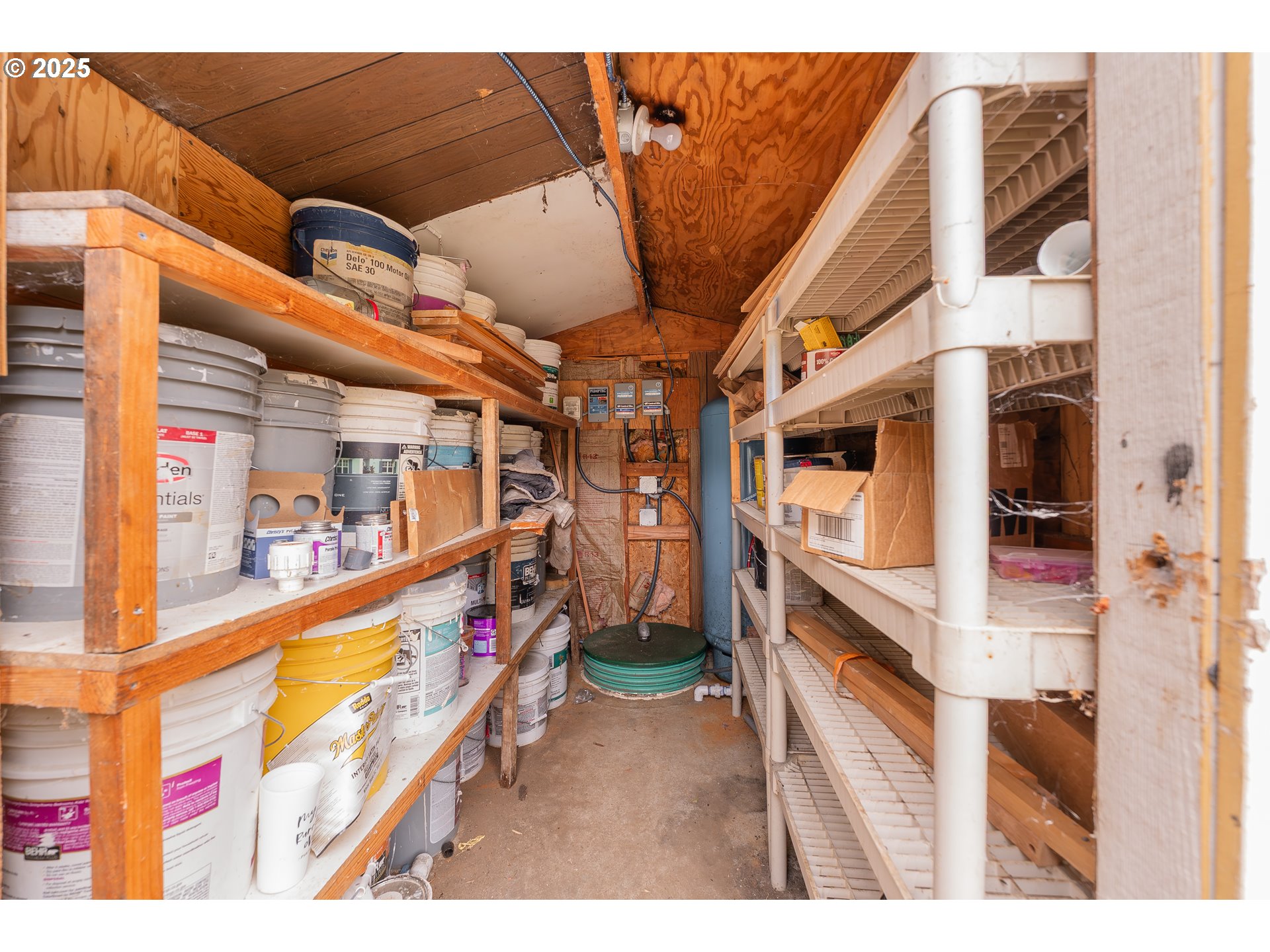 161 South Avenue Sutherlin, OR 97479 - Photo 36 of 45 a view of an outdoor space