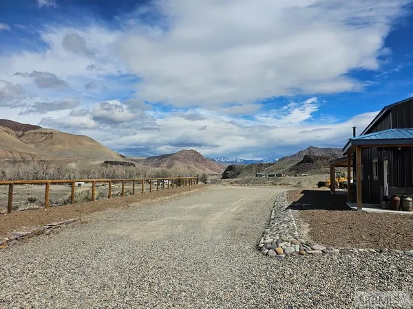 $445,000 | 24 Pickett Loop, Challis, ID 83226