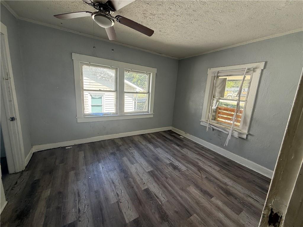 10033 East Wilson Road Independence, MO 64053 - Photo 3 of 13 Gallery Image 3