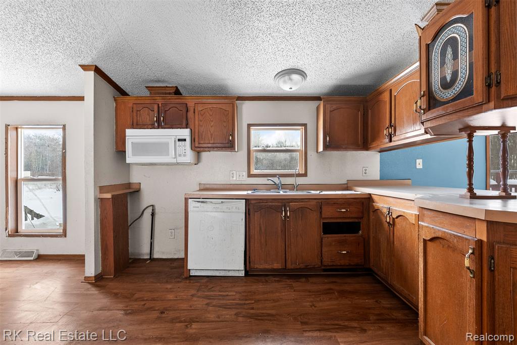 8237 Lambs Road Goodells, MI 48027 - Photo 8 of 34