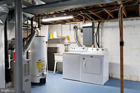 $489,900 | 2407 Larkwood Drive, Wilmington, DE 19810