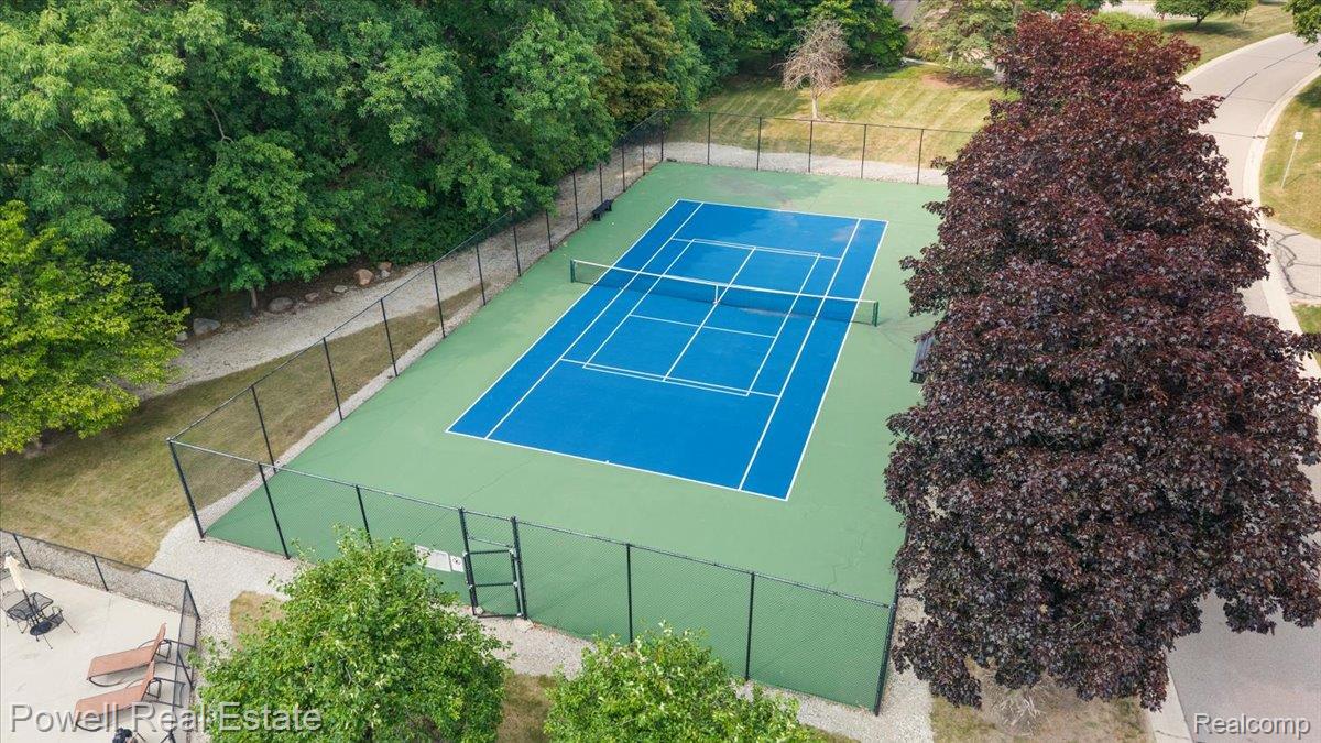 1938 Allenway Court Rochester, MI 48309 - Photo 10 of 39 Community Tennis Court.