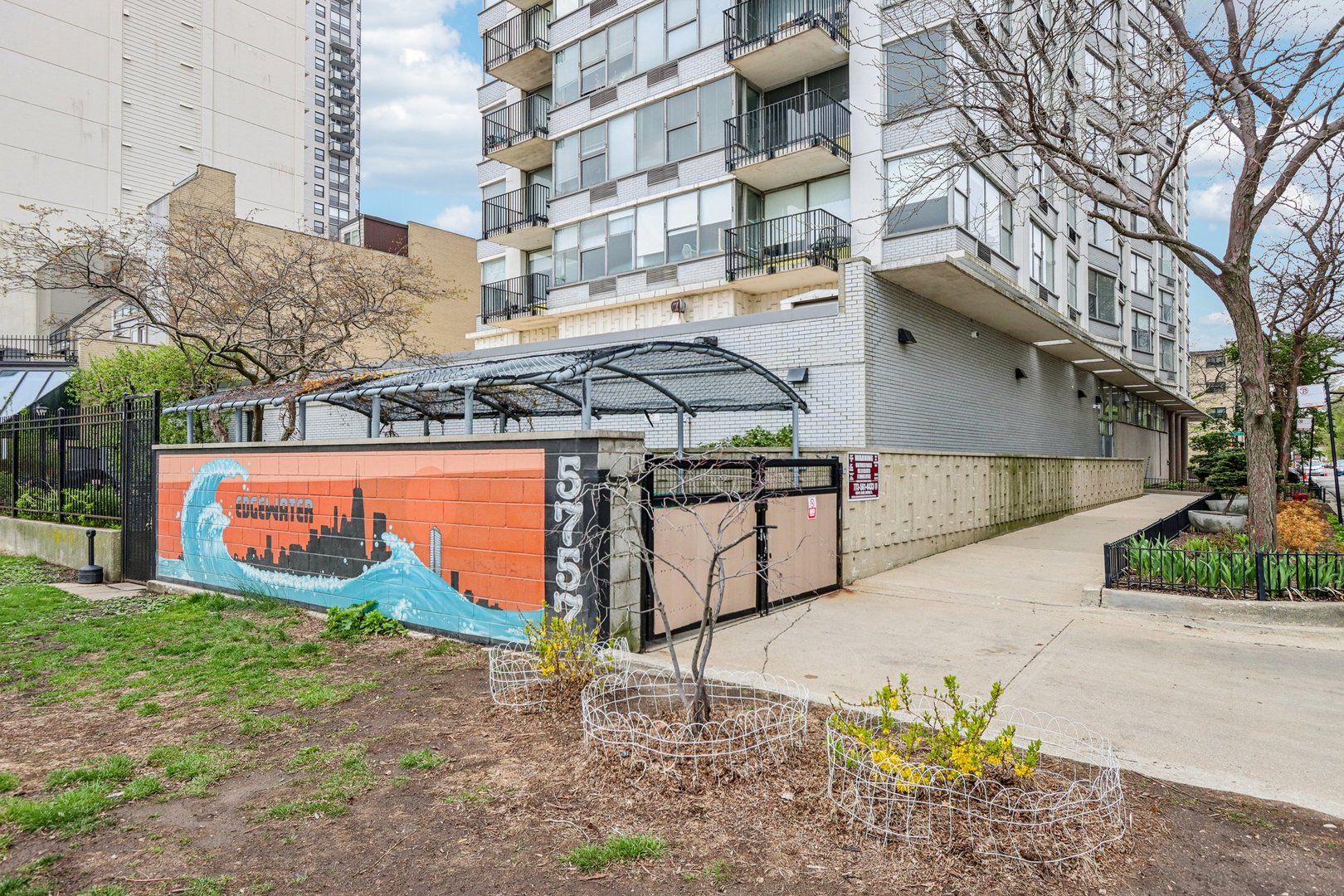 5757 North Sheridan Road, Unit 4G Chicago, IL 60660 - Photo 20 of 24 Gallery Image 20