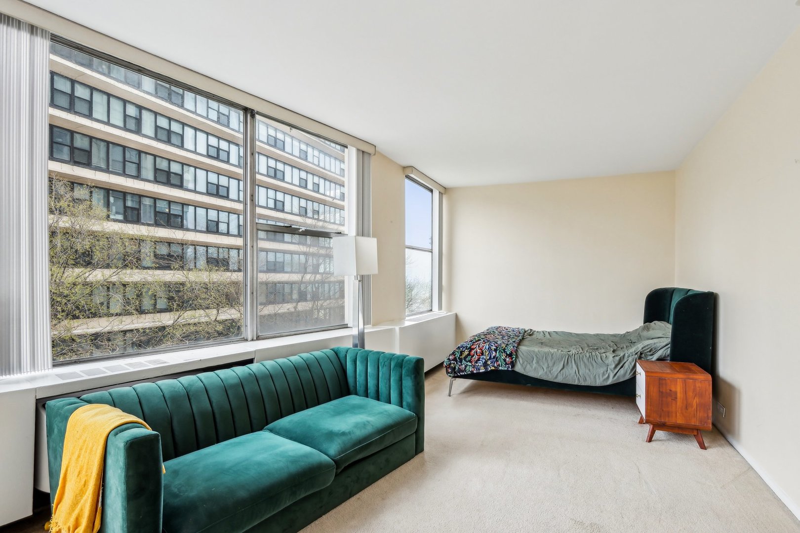 5757 North Sheridan Road, Unit 4G Chicago, IL 60660 - Photo 8 of 24 Gallery Image 8