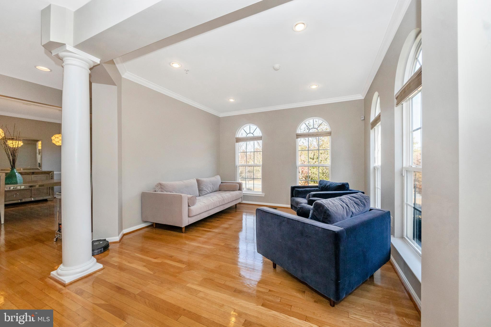 2410 Campus Way North Bowie, MD 20721 - Photo 4 of 51 LIVING ROOM