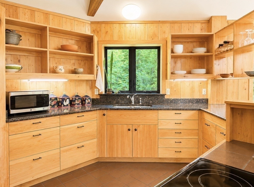 90 Patterson Road Worthington, MA 01098 - Photo 8 of 41