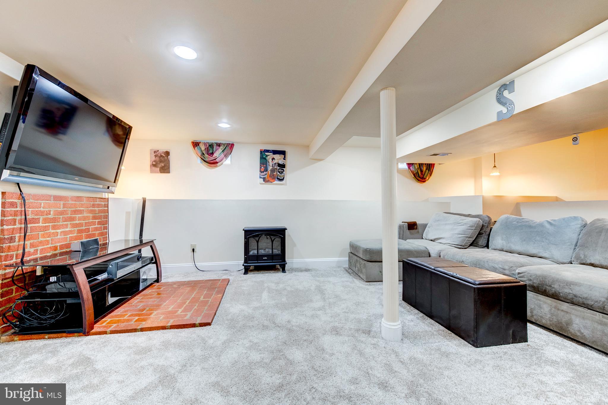 824 Martin Road Baltimore, MD 21221 - Photo 25 of 36 Great space for watching the game