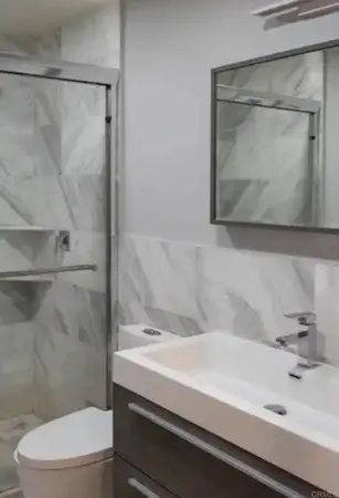 a picture of city view