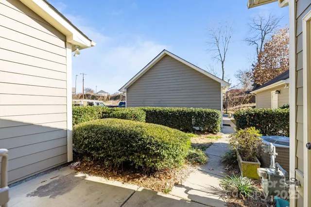 $347,500 | 3160 Bending Birch Place, Charlotte, NC 28206