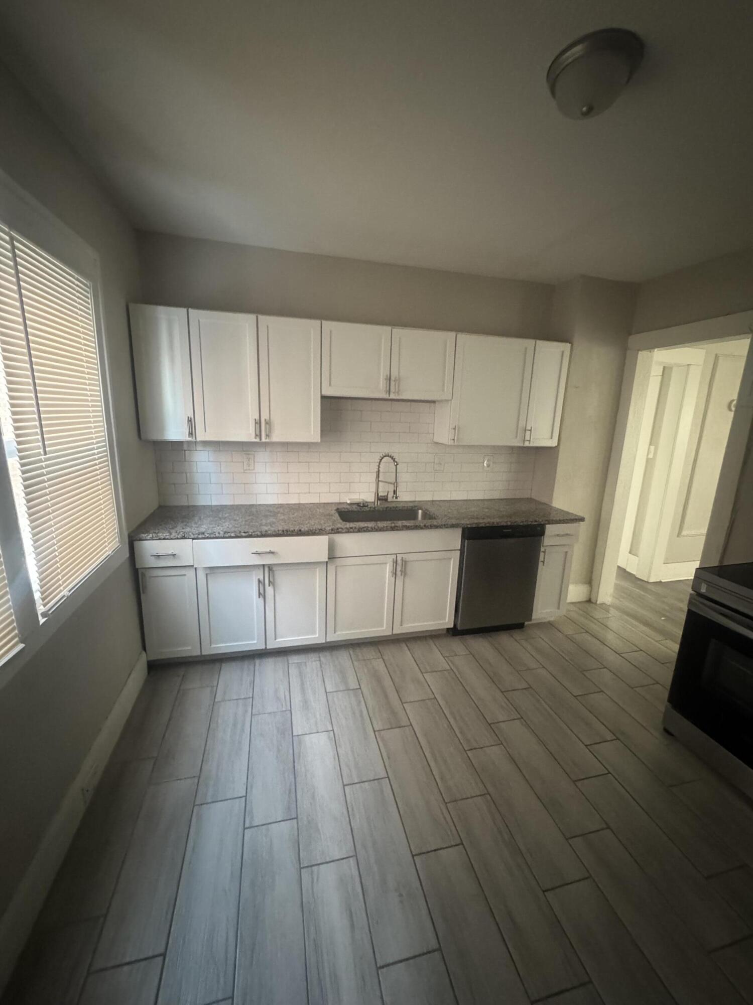 2927 Calvert Avenue Detroit, MI 48206 - Photo 5 of 10 IMG_0829