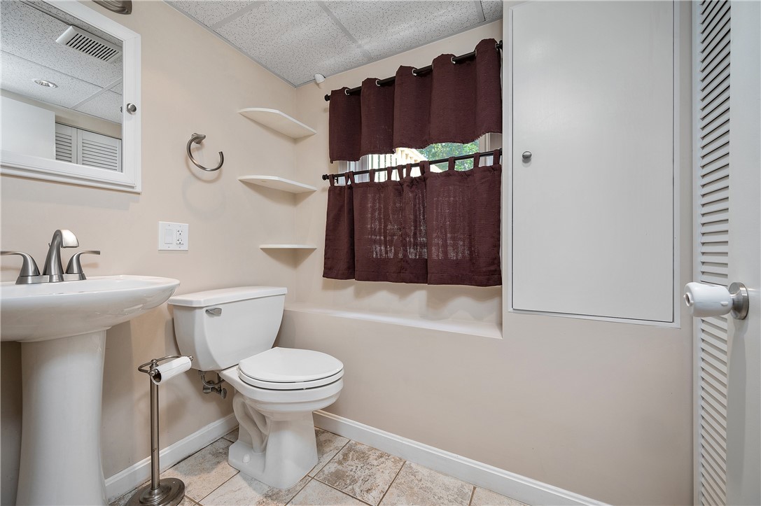 6 Kennedy Drive Coventry, RI 02816 - Photo 13 of 28