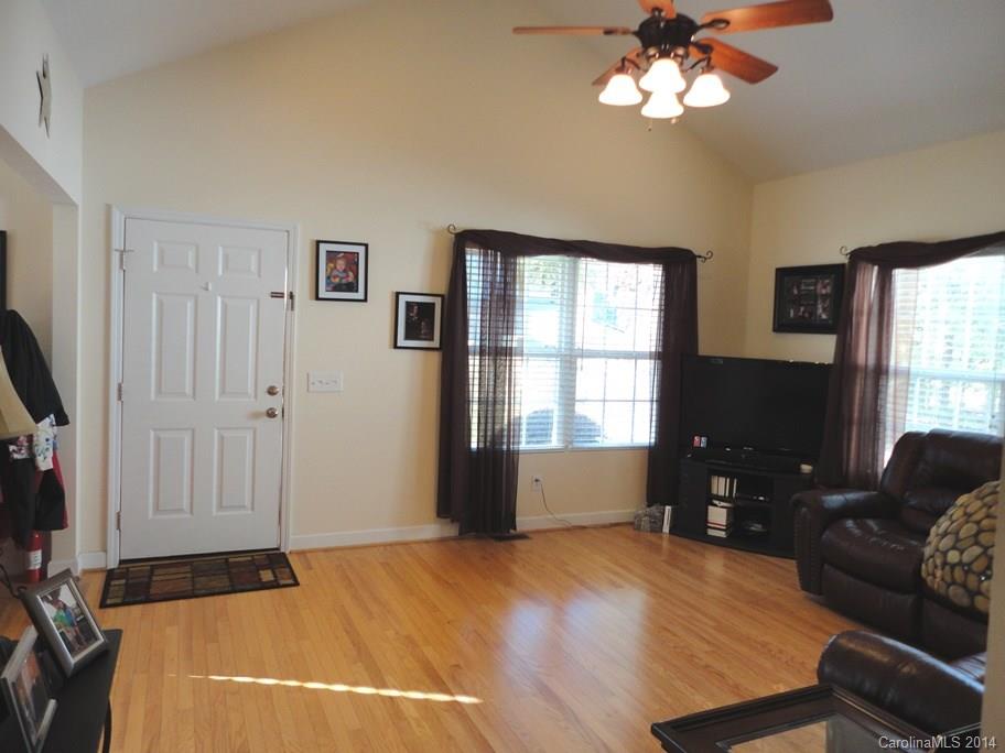 236 Eagle Creek Road Clover, SC 29710 - Photo 5 of 24 Gallery Image 5
