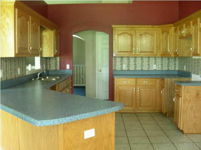 8425 Killam Road Century, FL 32535 - Photo 4 of 11