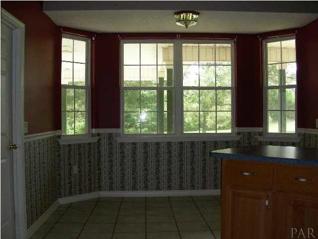 8425 Killam Road Century, FL 32535 - Photo 5 of 11