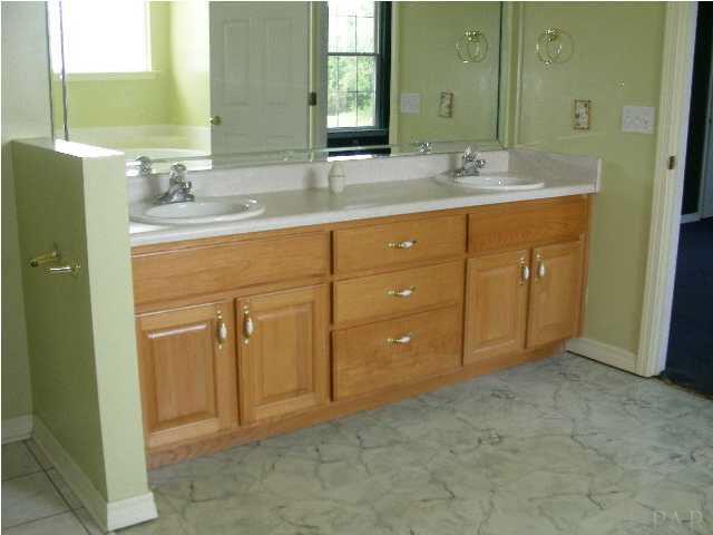 8425 Killam Road Century, FL 32535 - Photo 8 of 11