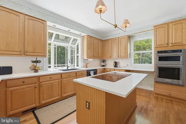 $1,850,000 | 1605 Lupine Den Court, Vienna, VA 22182