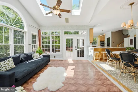 $1,888,000 | 1605 Lupine Den Court, Vienna, VA 22182