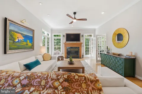 $1,888,000 | 1605 Lupine Den Court, Vienna, VA 22182