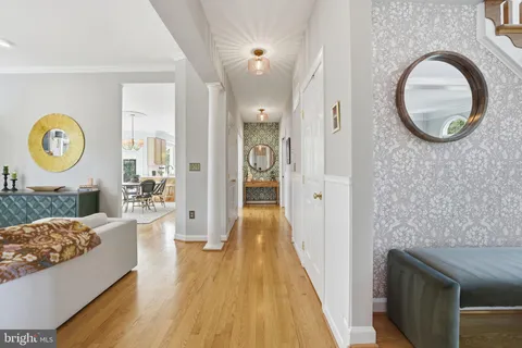 $1,888,000 | 1605 Lupine Den Court, Vienna, VA 22182