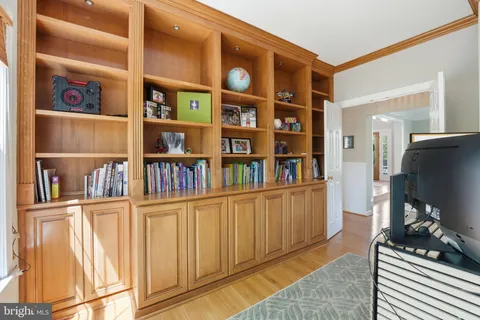 $1,888,000 | 1605 Lupine Den Court, Vienna, VA 22182