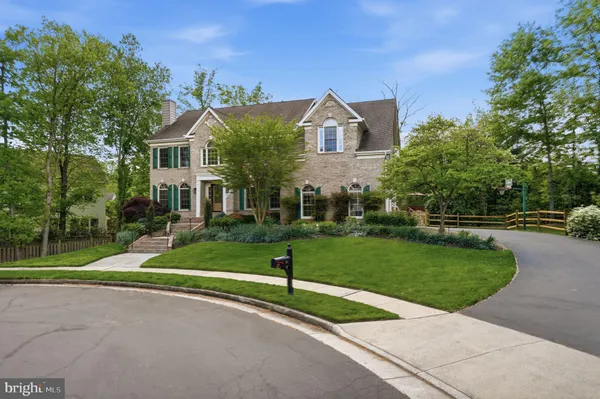 $1,850,000 | 1605 Lupine Den Court, Vienna, VA 22182
