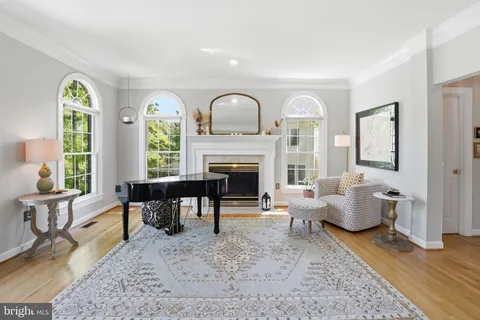 $1,888,000 | 1605 Lupine Den Court, Vienna, VA 22182