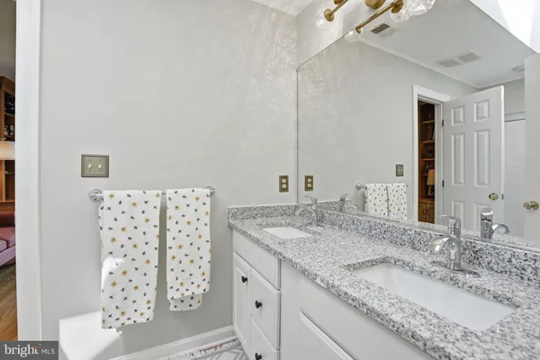 $1,850,000 | 1605 Lupine Den Court, Vienna, VA 22182