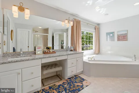 $1,888,000 | 1605 Lupine Den Court, Vienna, VA 22182