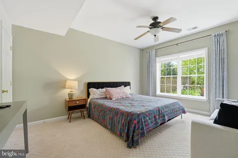 $1,888,000 | 1605 Lupine Den Court, Vienna, VA 22182