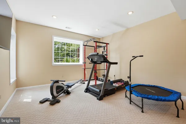$1,850,000 | 1605 Lupine Den Court, Vienna, VA 22182
