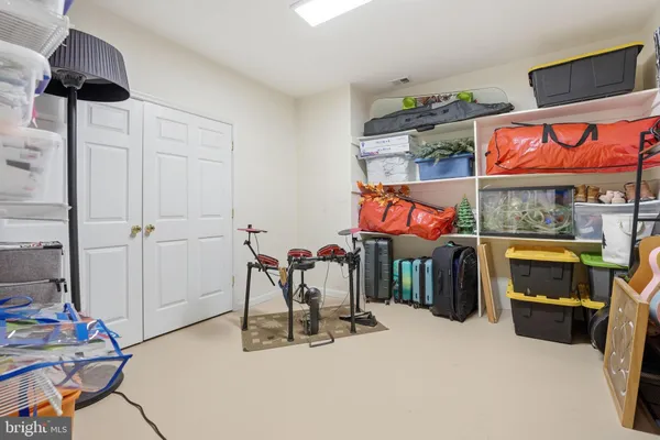 $1,850,000 | 1605 Lupine Den Court, Vienna, VA 22182