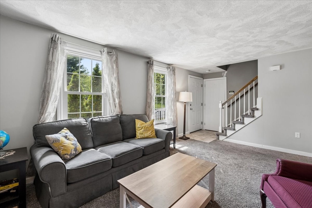 90 Comet Road Methuen, MA 01844 - Photo 9 of 34