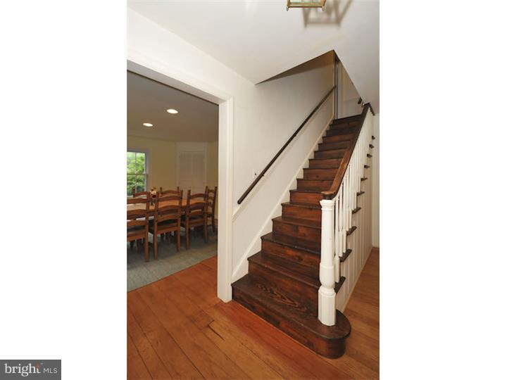 3488 Paper Mill Road Huntingdon Valley, PA 19006 - Photo 6 of 16 Foyer
