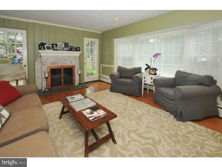 3488 Paper Mill Road Huntingdon Valley, PA 19006 - Photo 7 of 16 Living Room