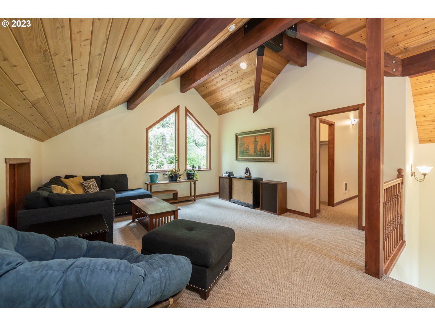 20550 East Lolo Pass Road Rhododendron, OR 97049 - Photo 19 of 48 Gallery Image 19