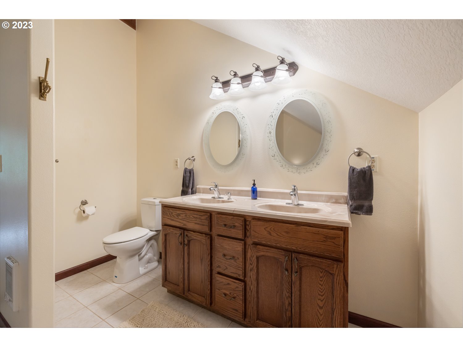 20550 East Lolo Pass Road Rhododendron, OR 97049 - Photo 25 of 48 Gallery Image 25