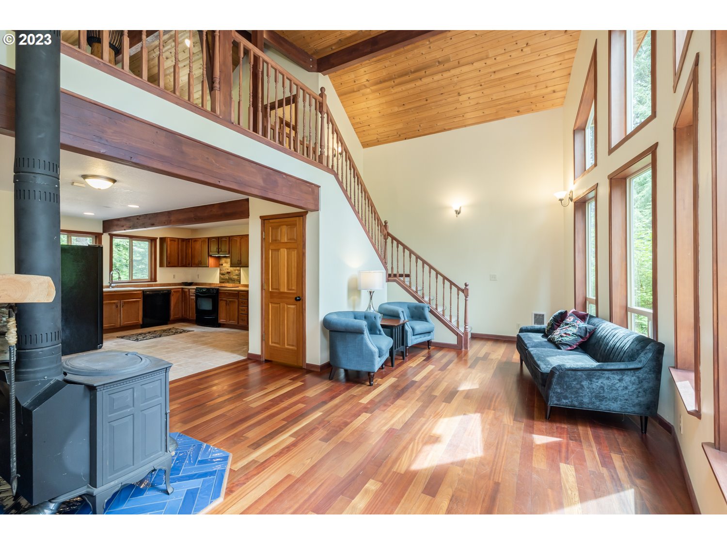 20550 East Lolo Pass Road Rhododendron, OR 97049 - Photo 5 of 48 Gallery Image 5