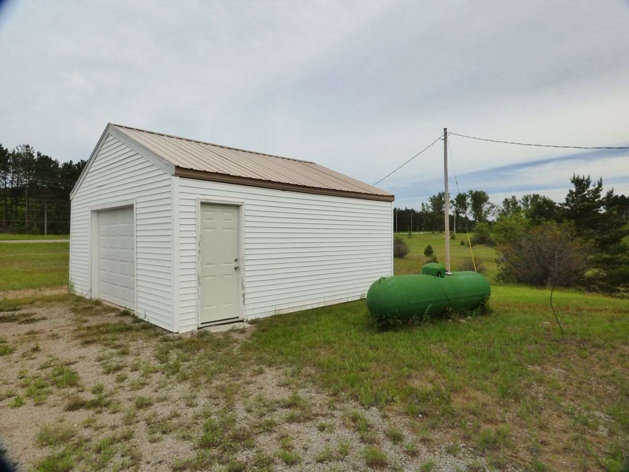 11133 Darragh Road Mancelona, MI 49659 - Photo 34 of 36 1801871-33.JPG