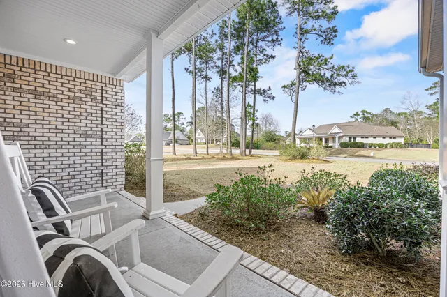 $595,000 | 376 Crown Pointe Drive, Hampstead, NC 28443