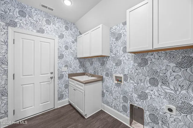 $595,000 | 376 Crown Pointe Drive, Hampstead, NC 28443