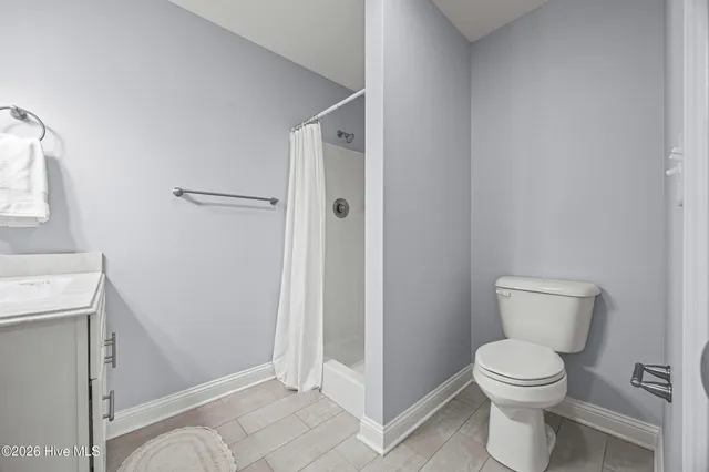 $595,000 | 376 Crown Pointe Drive, Hampstead, NC 28443