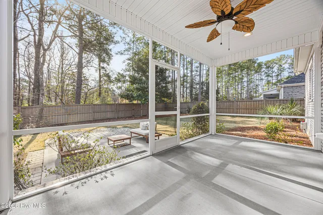 $595,000 | 376 Crown Pointe Drive, Hampstead, NC 28443