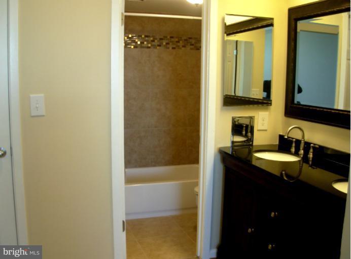 5501 Seminary Road, Unit 1410S Falls Church, VA 22041 - Photo 16 of 24 Bath