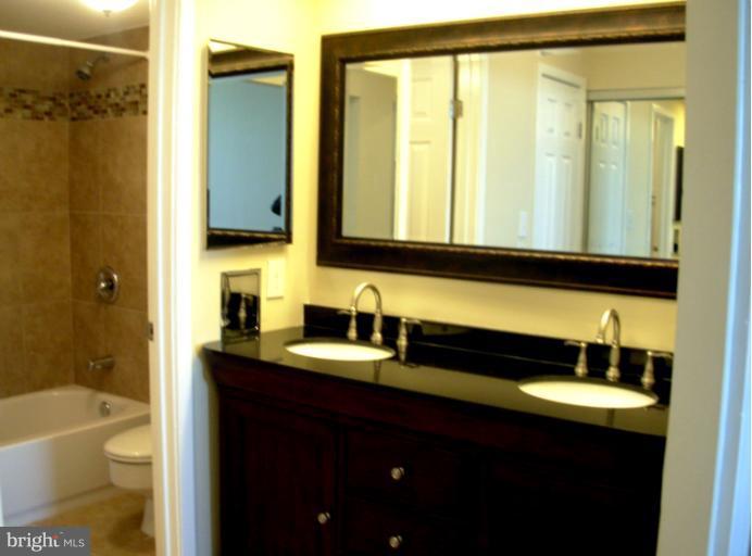 5501 Seminary Road, Unit 1410S Falls Church, VA 22041 - Photo 17 of 24 Bath