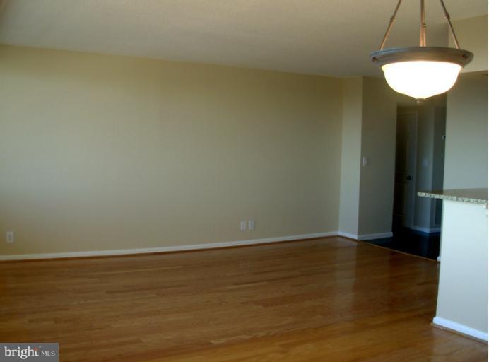 5501 Seminary Road, Unit 1410S Falls Church, VA 22041 - Photo 18 of 24 Living Room