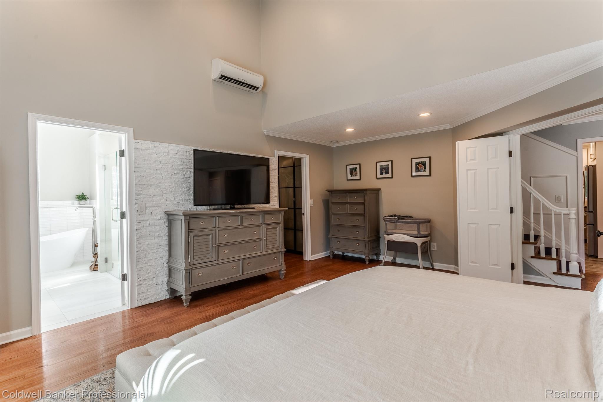 26347 Pleasant Valley Road Farmington, MI 48331 - Photo 12 of 53
