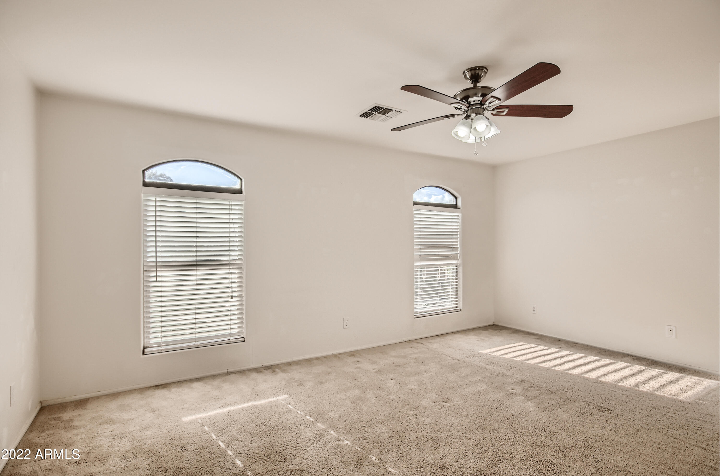 21201 North Conlon Road Maricopa, AZ 85138 - Photo 16 of 33 16-040784599-20 2nd Floor Primary Bedroo