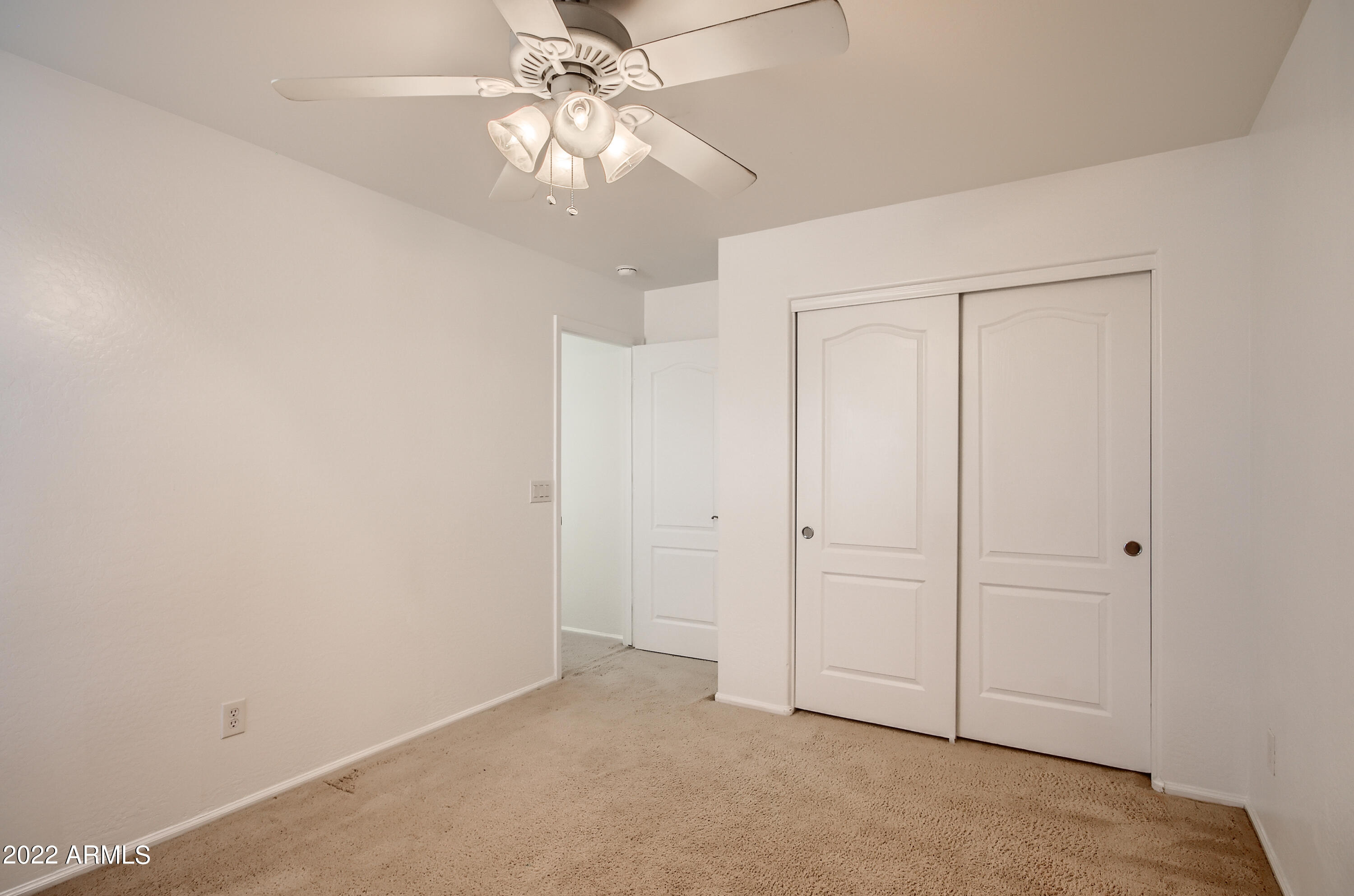 21201 North Conlon Road Maricopa, AZ 85138 - Photo 25 of 33 25-036044552-29 2nd Floor Bedroom
